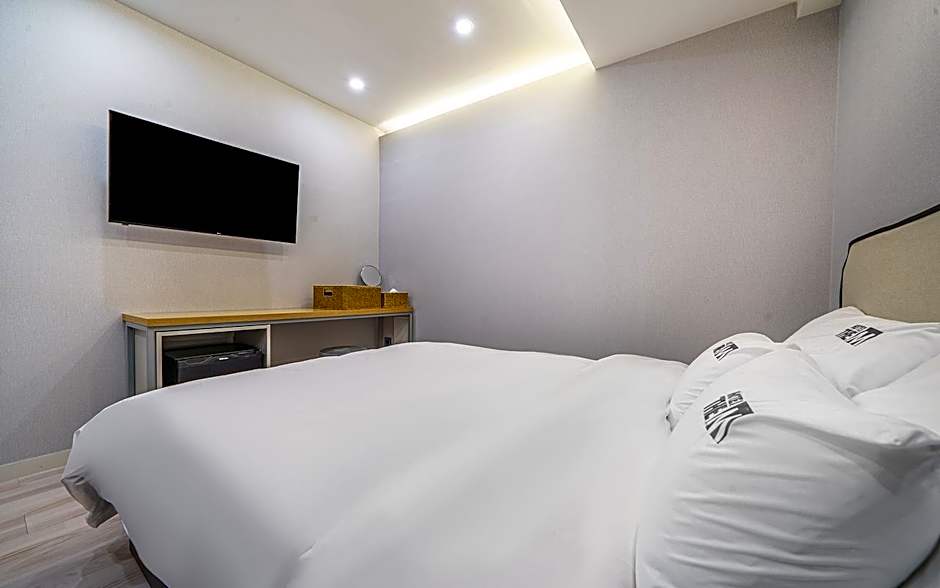 Busan Gwangalli Beach Hotel THE M