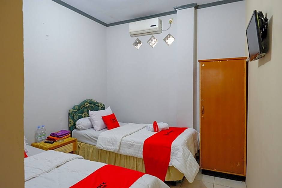 RedDoorz @ Hotel Aulia Majene