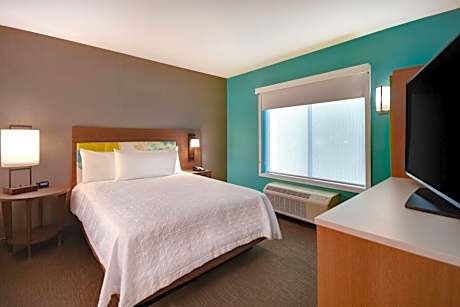 One-Bedroom Queen Suite - Non-Smoking