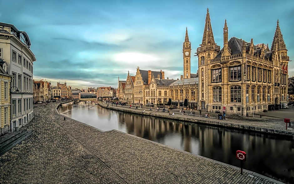 Burgstraat 17 Apartment in Exclusive Patrician House in Medieval Ghent