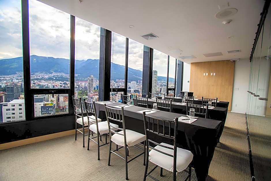 Hampton by Hilton Quito La Carolina Park