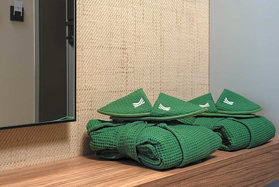 Molum Hotel & Residences