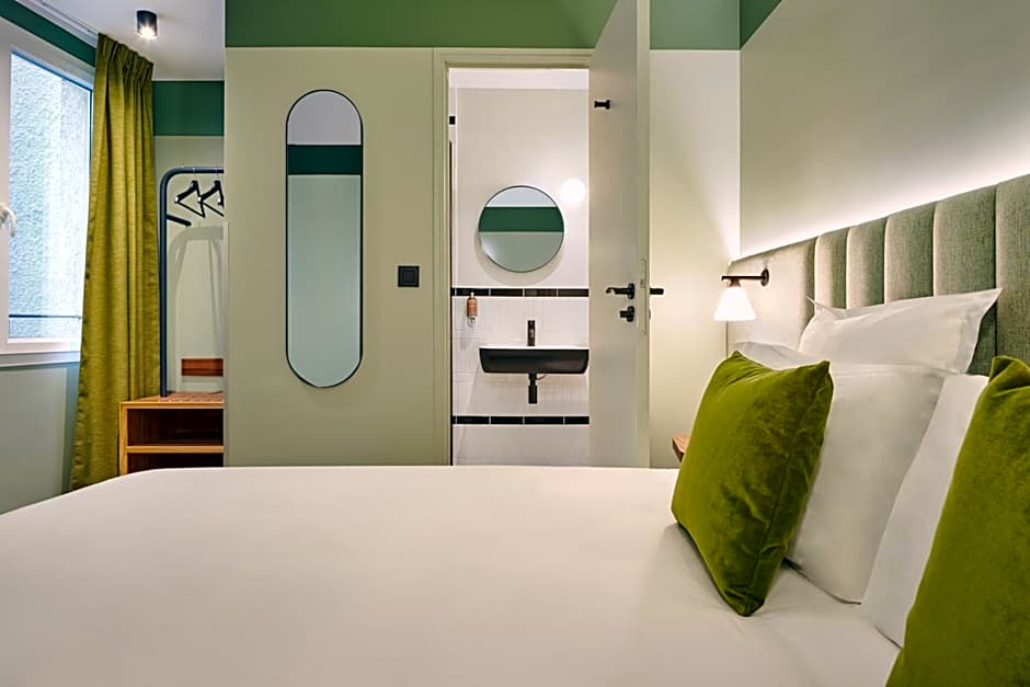 Hotel 10 Opera by HappyCulture