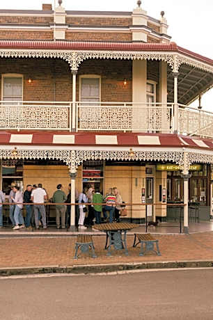 The Bolt Inn