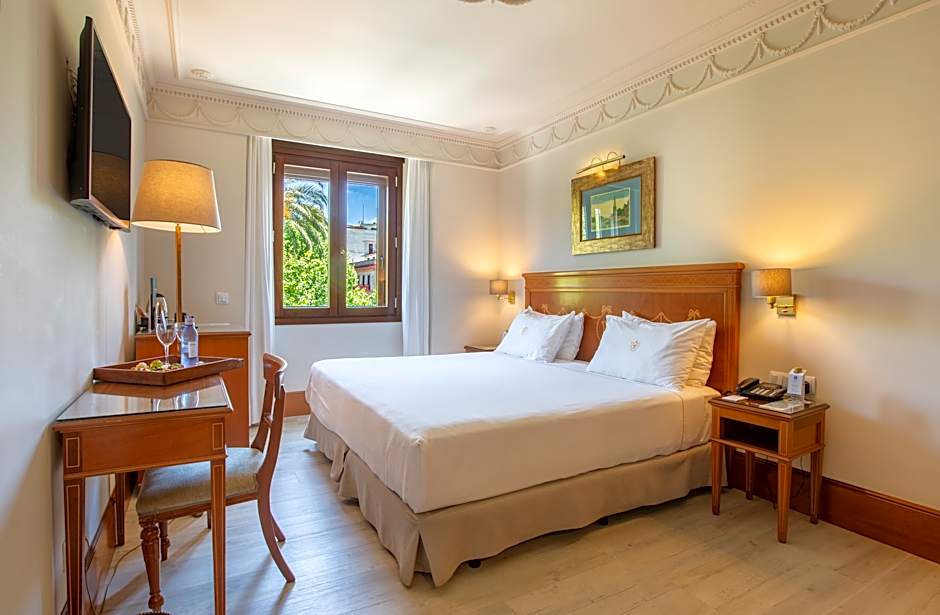 Photo 1 of 2 of Classic 1 Double Bed or 2 Beds, View