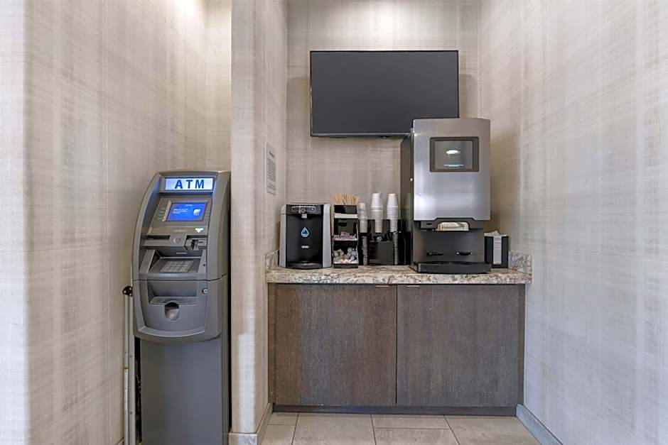 Best Western Plus Carriage Inn