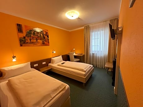 Economy Twin Room