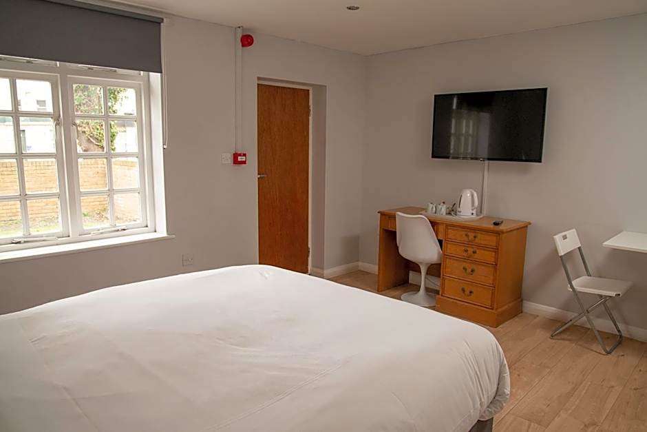 Royal Hotel, Bar & Grill