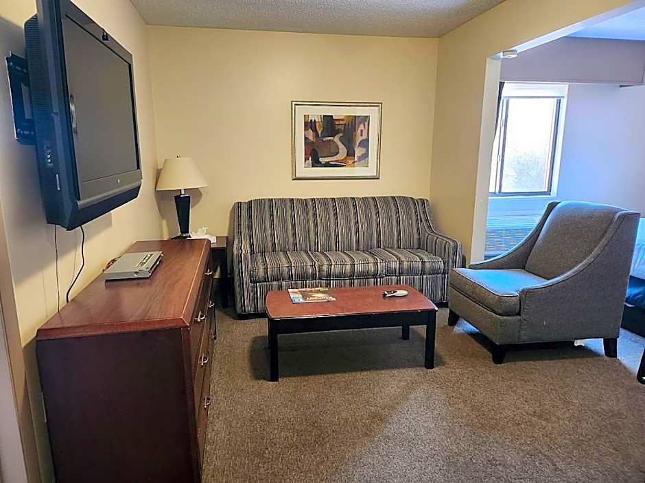 Ashley Quarters Hotel Airport-Cincinnati