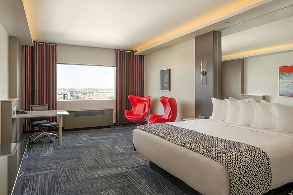 The Davenport Grand, Autograph Collection by Marriott