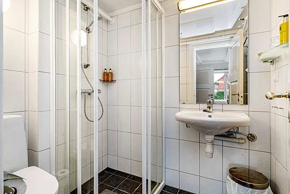 Kongsvold Fjeldstue by Frich`s