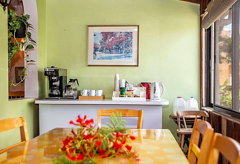 Orange Hill Beach Inn