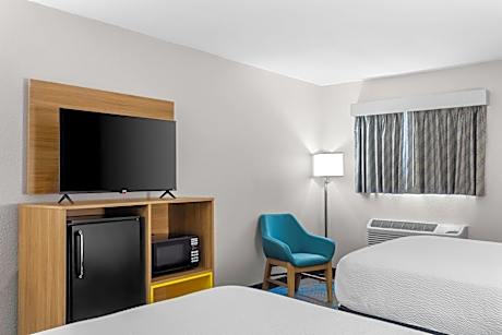 Double Room with Two Double Beds - Non-Smoking