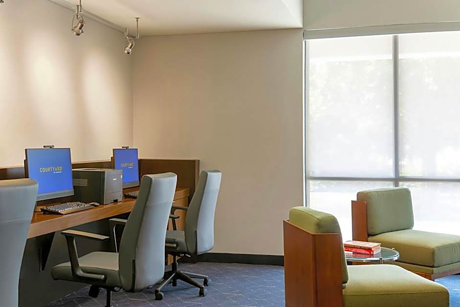 Courtyard by Marriott Madison West/Middleton