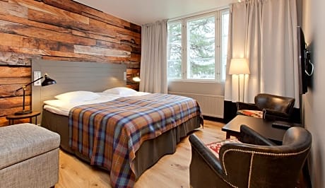 Superior Family Room