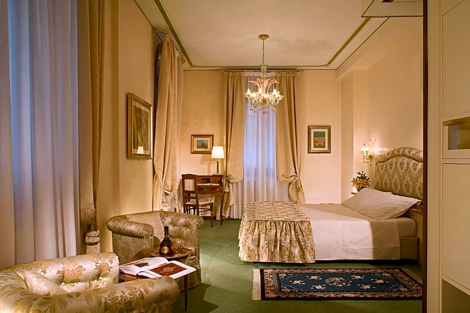 Photo 1 of 12 of Deluxe Double or Twin Room