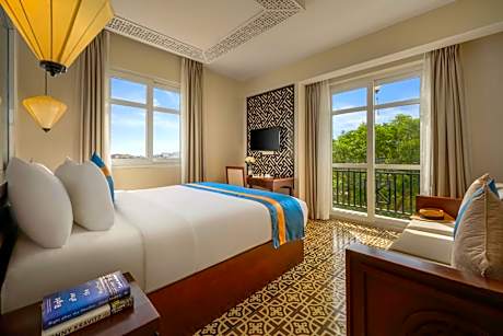 Deluxe Double or Twin - Water Front