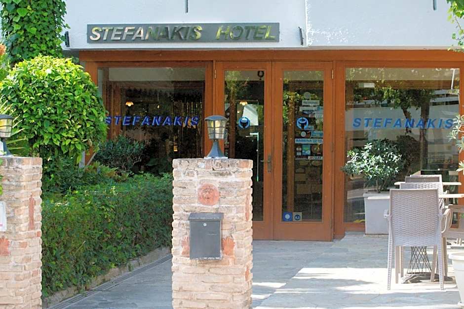 Stefanakis Hotel & Apartments