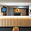 Super 8 by Wyndham Warrenton