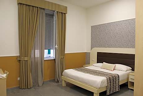 STANDARD DOUBLE ROOM