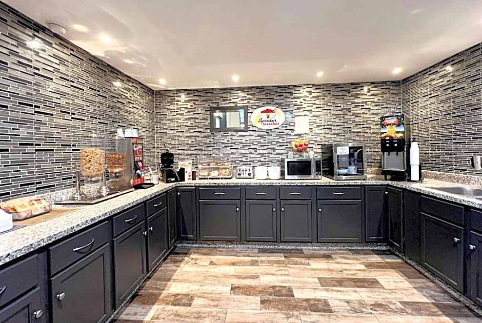 Super 8 by Wyndham Cedar Rapids