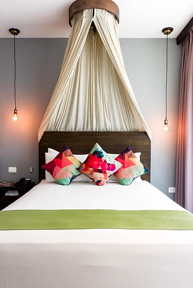 Soho Playa Hotel