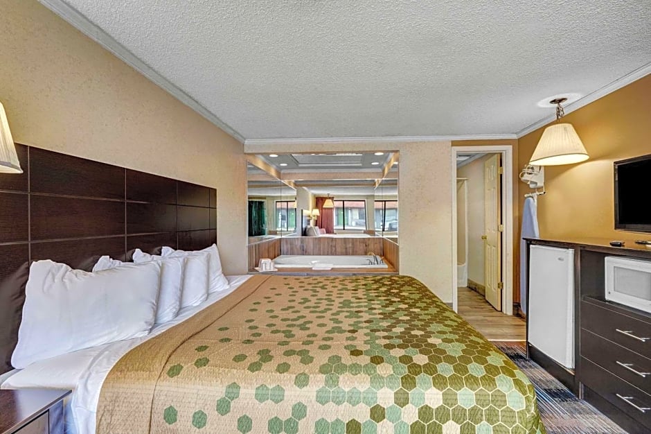 Rodeway Inn & Suites Liverpool