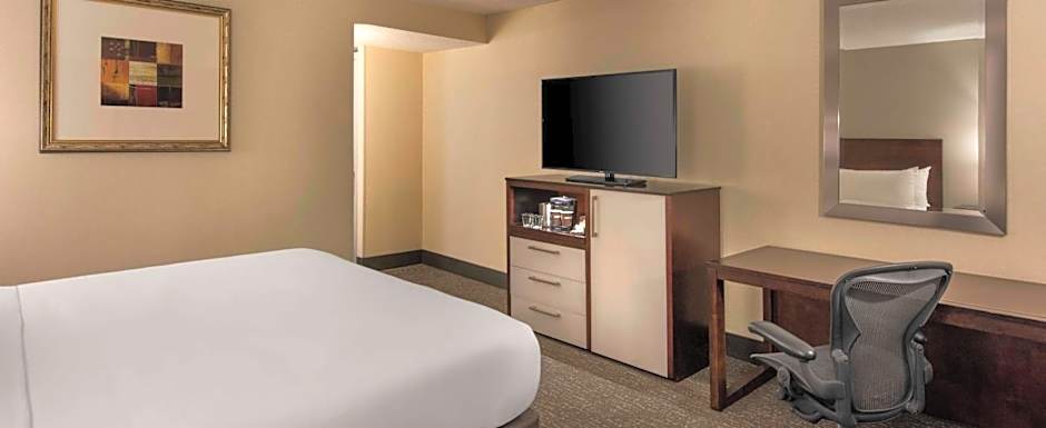 DoubleTree by Hilton Hotel Chicago - Schaumburg