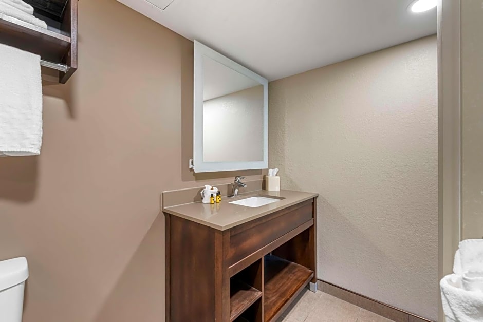 Best Western Plus Ramkota Hotel