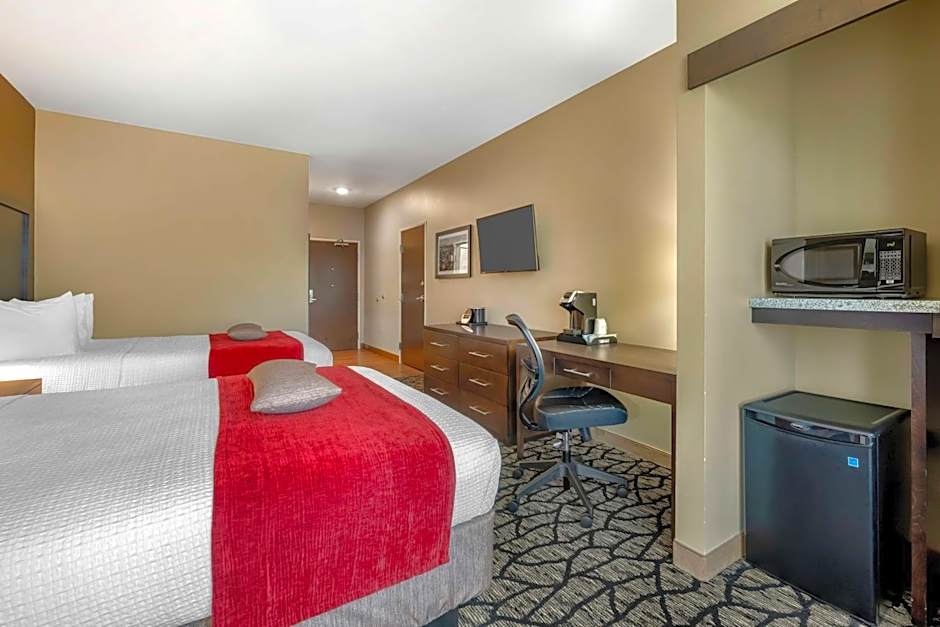 Best Western Plus Lakeview Hotel