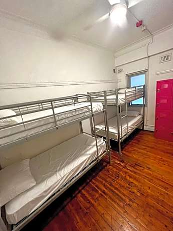 Bed in 4-Bed Dormitory Room with Shared Bathroom (18 - 35 years only) - no window