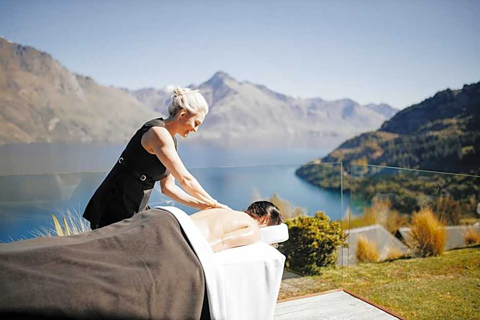 Azur Lodge