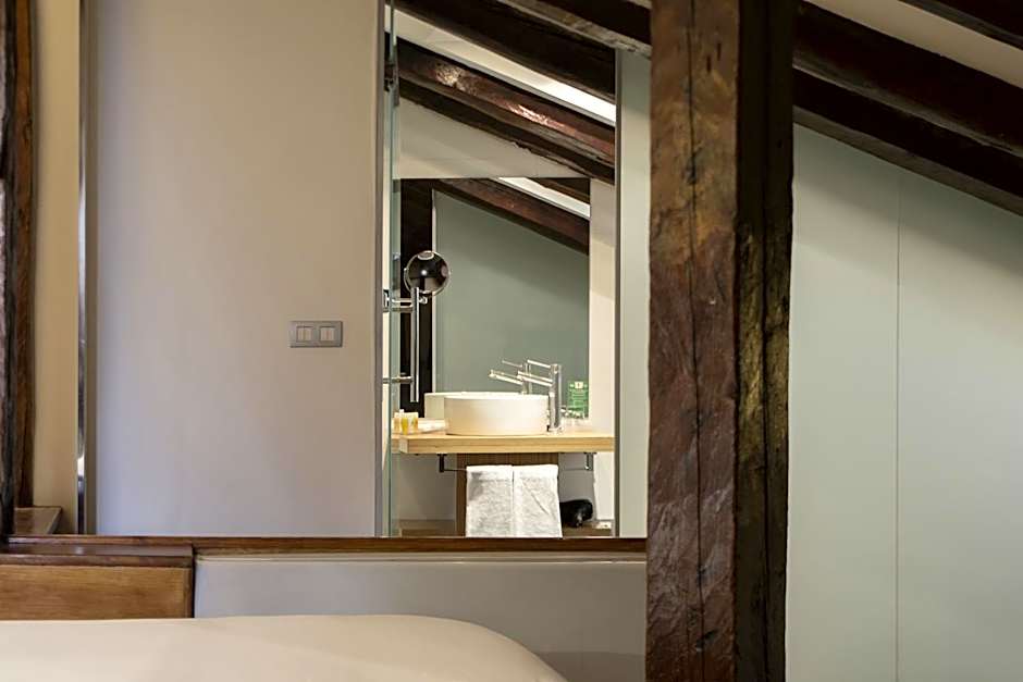 Photo 1 of 4 of Triple Room