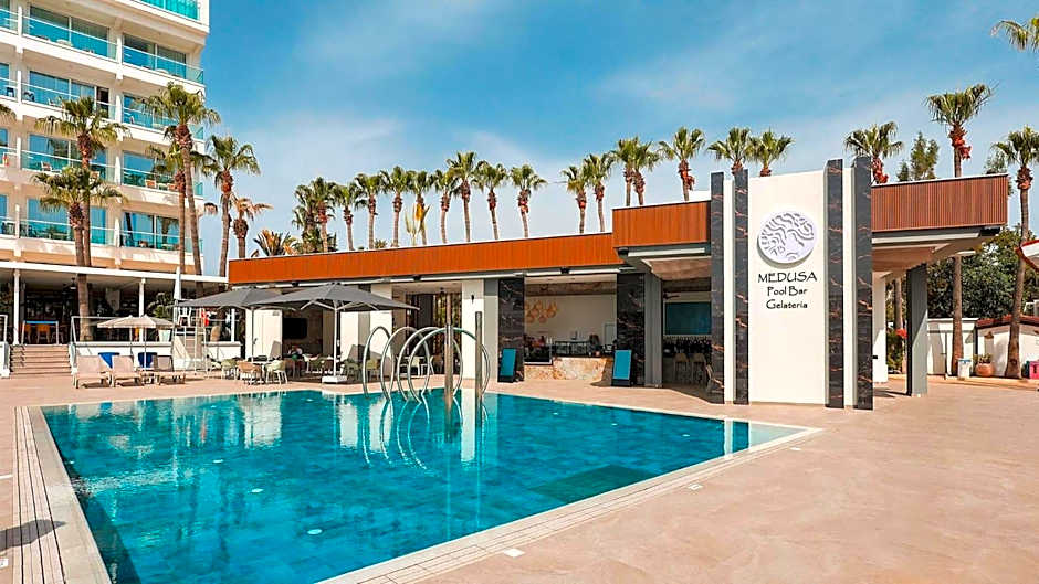 Cavo Maris Beach Hotel