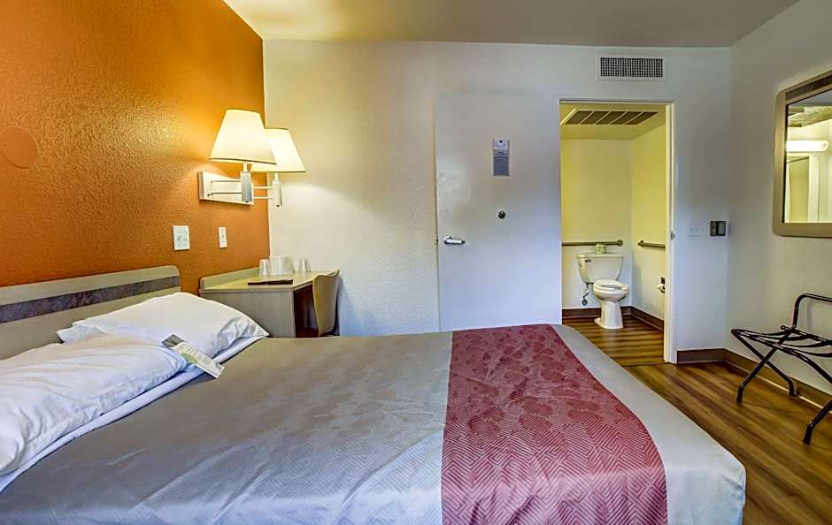 Motel 6-Grants Pass, OR