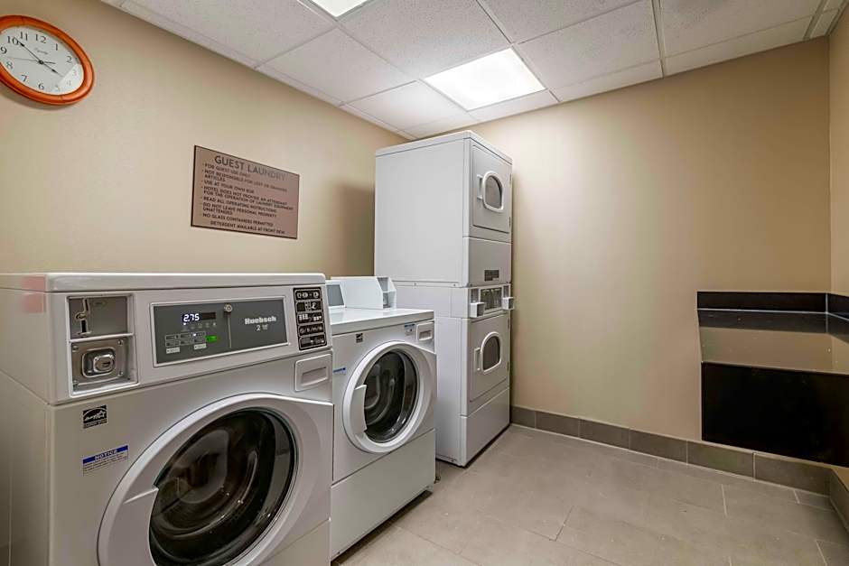 Best Western Plus Superior Inn