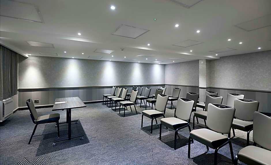 DoubleTree by Hilton Bristol North