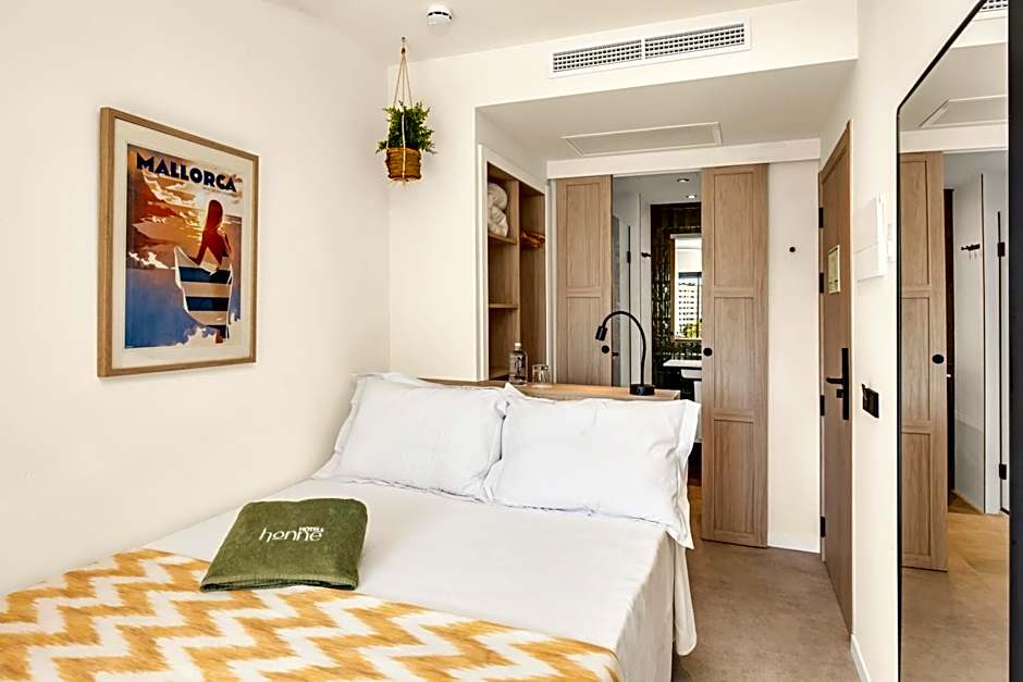 Tangerine by Honne Hotels - Adults Only