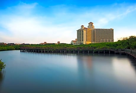 DoubleTree by Hilton Chengmai Haikou