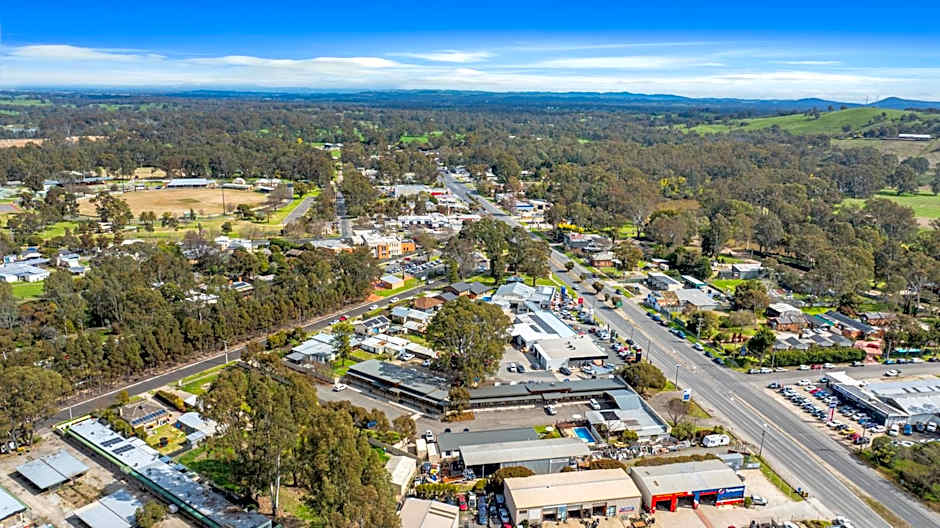 New Crossing Place Motel