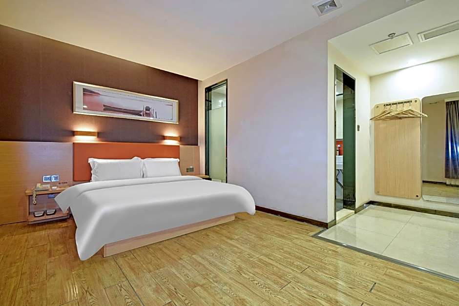 7 Days Premium Chongqing West Station