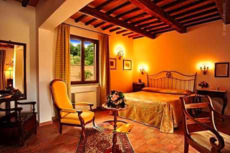 Junior Suite with Garden View