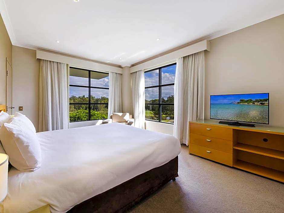 Mercure Kooindah Waters
