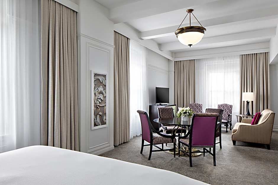 Amway Grand Plaza Hotel, Curio Collection by Hilton