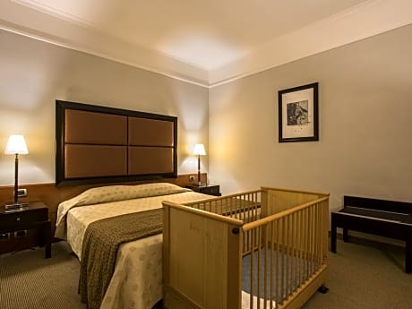 Superior Double or Twin Room (1 Double Bed)