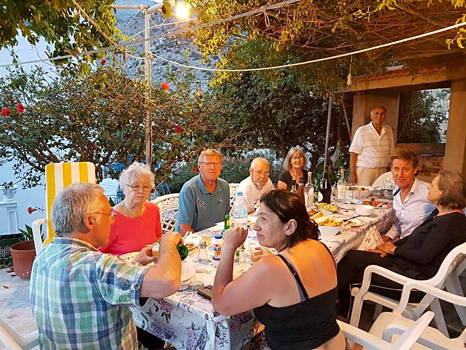 Manolis Rooms Vathys