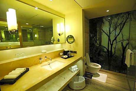 Exclusive Room, 1 Queen Bed, Balcony (Tower)