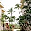 Top 10 Pick! Walk to Beach, Shops, Dining and Pool