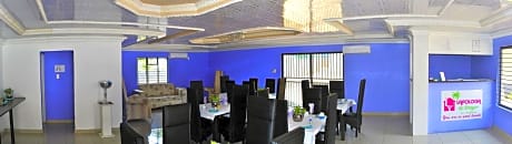 Lapologa Bed And Breakfast