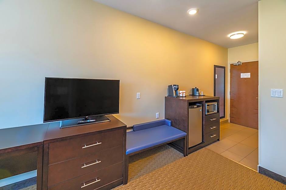 Comfort Inn & Suites